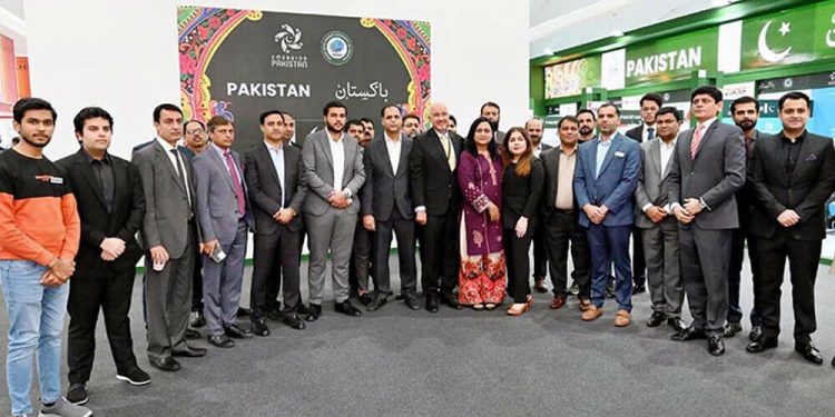 عرب ہیلتھ 2025 پاکستان پویلین کا افتتاح