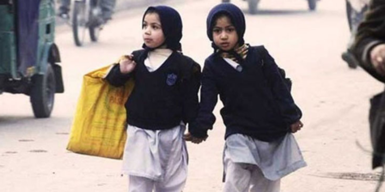پنجاب میں موسم سرما کی تعطیلات میں توسیع؟ حکومت کی وضاحت