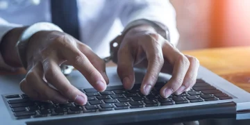 پی ای سی اے 2025 آن لائن مواد کو کنٹرول کرنے کی کوشش