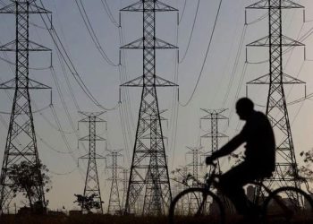 بجلی کے نرخوں میں کمی صارفین کو ریلیف ملنے کی امید