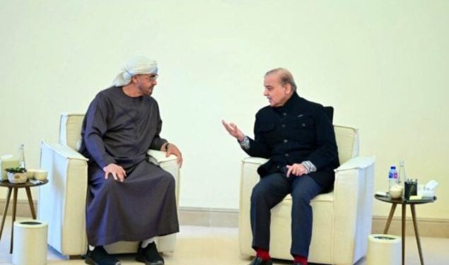 وزیراعظم شہباز شریف اور اماراتی صدر کی ابوظہبی میں اہم سفارتی ملاقات