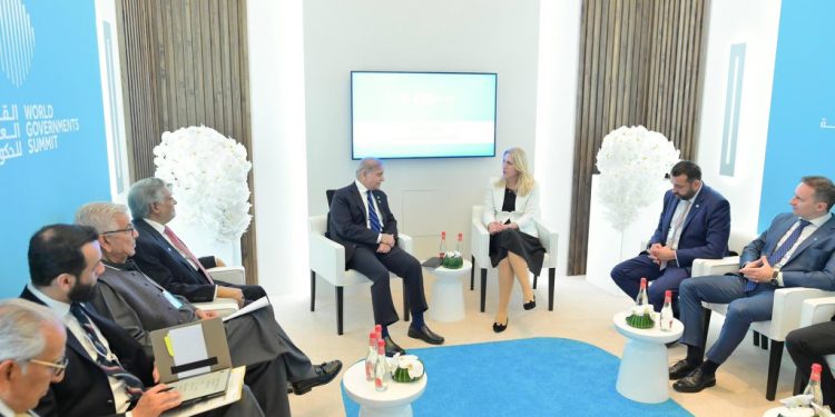 وزیراعظم شہباز شریف کی بوسنیا اینڈ ہرزیگووینا کی صدر سے دبئی میں ملاقات