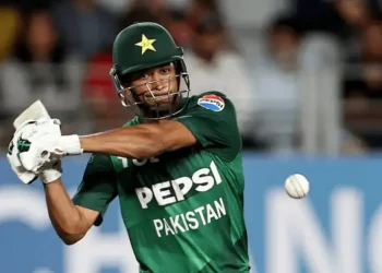 حسن نواز نے ٹی ٹونٹی میچ میں تاریخی ریکارڈ اپنے نام کر لیا