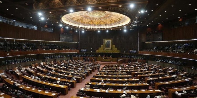 وفاقی حکومت نے نجی میڈیکل اور ڈینٹل کالجز کی سالانہ ٹیوشن فیس کی حد مقرر کردی