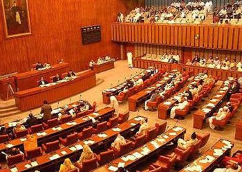 پاکستانی سینیٹ میں شیری رحمان کی خواتین کے حقوق پر قرارداد منظور