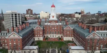 ہارورڈ یونیورسٹی کے خلاف ٹرمپ کا بڑا اقدام 2 ارب ڈالر کی فنڈنگ منجمد