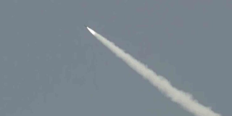 پاکستان کا 450 کلومیٹر رینج والے ابدالی میزائل کا کامیاب تجربہ