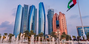 پاکستانی متحدہ عرب امارات میں ملازمت کو کیوں ترجیح دیتے ہیں؟