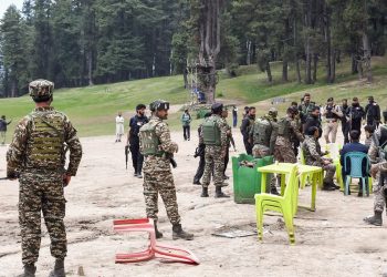 پہلگام حملہ سیکیورٹی خدشات اور مشتبہ افراد کے فوری نام سامنے آنے پر سوالات