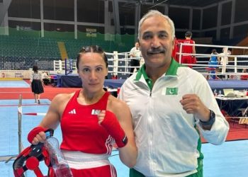 لاورا اکرم نے ویمنز باکسنگ میں پاکستان کے لیے تاریخ رقم کر دی