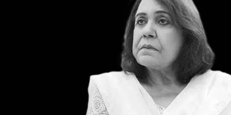 پاکستانی ڈرامہ انڈسٹری کی سینئر اداکارہ عائشہ خان کراچی میں انتقال کر گئیں