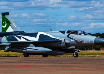 ریاٹ 2025 پاکستان ایئر فورس کے جے ایف 17 تھنڈر بلاک تھری طیارے برطانیہ پہنچ گئے