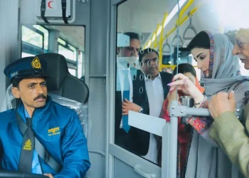 پنجاب میں مریم نواز کا موبائل مونٹیسوری اور اسکول ٹرانسپورٹ سروس کا آغاز