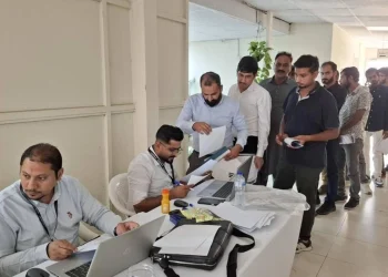 دبئی میں پاکستانی ڈرائیورز کے لیے 600 سے زائد ملازمتیں، کیریئر فیئر 2025 میں شاندار رسپانس