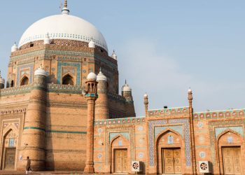 ملتان کے بارہ عظیم اولیاء کے مزارات روحانی ورثہ اور تاریخ