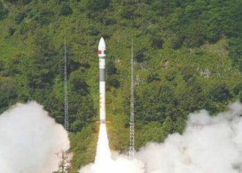 پاکستان کا نیا سیٹلائٹ چین کی مدد سے کامیابی سے خلا میں بھیج دیا گیا