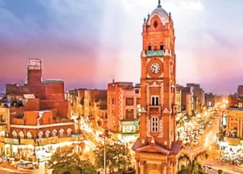 فیصل آباد کے 10 مشہور ٹیکسٹائل