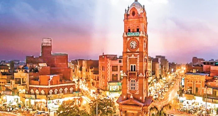 فیصل آباد کے 10 مشہور ٹیکسٹائل