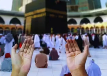 سعودی عرب نے تمام ویزا ہولڈرز کو عمرہ ادا کرنے کی اجازت دے دی