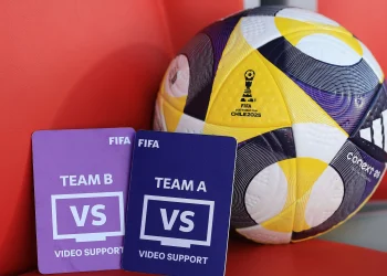 فیفا blue اور purple کارڈز کی وضاحت