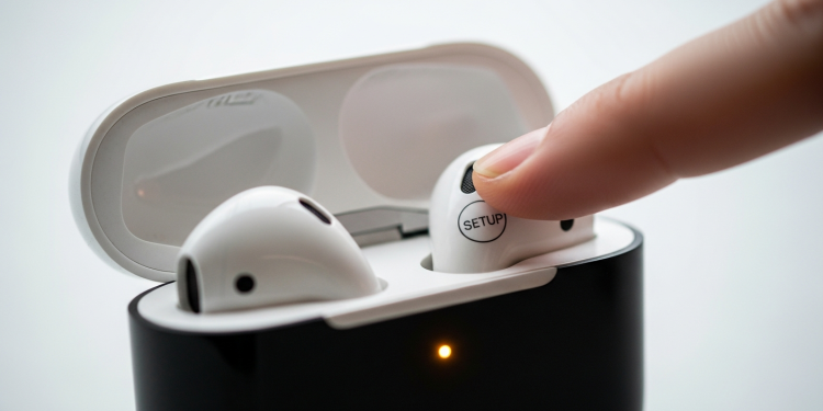AirPods کو ری سیٹ کیسے کریں