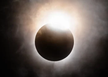 NASA نے 100 سال میں سب سے طویل سورج گرہن کی تاریخ کا اعلان کر دیا