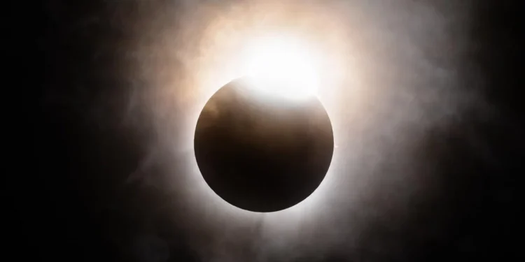 NASA نے 100 سال میں سب سے طویل سورج گرہن کی تاریخ کا اعلان کر دیا