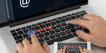 لیپ ٹاپ کی بورڈ پر @ کیسے ٹائپ کریں؟