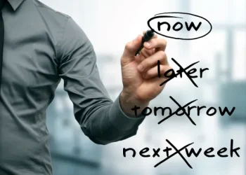 ٹال مٹول پر قابو پانے کے لیے 5 نفسیاتی طریقے