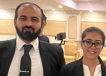 ایمان مزاری گرفتاری سرگرم کارکن اور شوہر کو عدالتی حراست میں بھیج دیا گیا