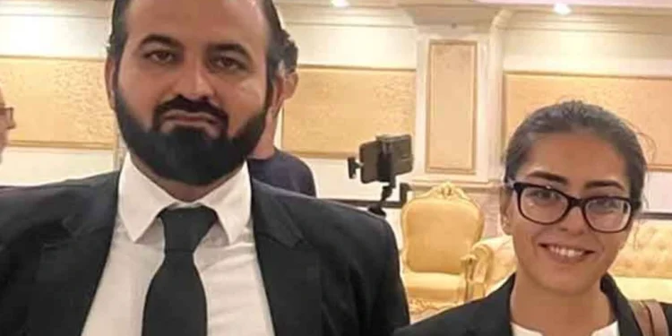 ایمان مزاری گرفتاری سرگرم کارکن اور شوہر کو عدالتی حراست میں بھیج دیا گیا