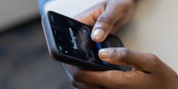 ذہنی سکون کے لیے 24 گھنٹے کا ڈیجیٹل ڈیٹاکس گائیڈ