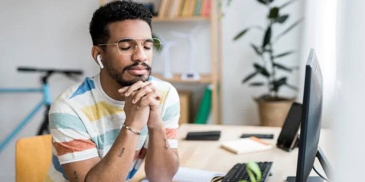 مائیکرو میڈیٹیشن: دباؤ کم کرنے کے لیے 2 منٹ کے وقفے