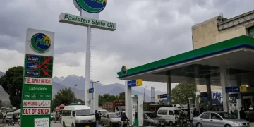 شمالی پاکستان میں پیٹرول کی کمی