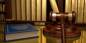 وفاقی آئینی عدالت کی معطلی