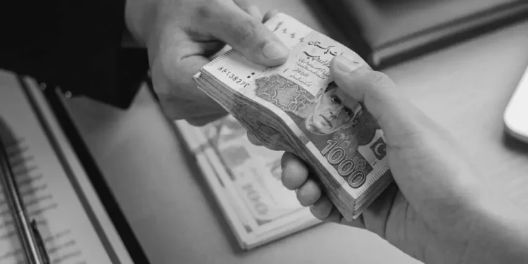 کراچی میں آرام دہ زندگی کے لیے تنخواہ