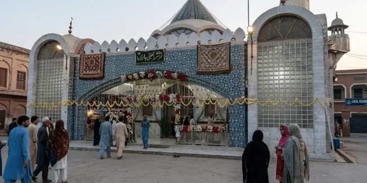عرس بابا بلھے شاہ مقامی تعطیل