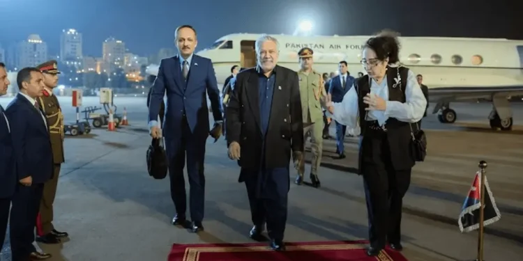 اسحاق ڈار کا دورہ اردن