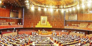 قومی اسمبلی میں مالیاتی حقائق پیش، پاکستان کا مجموعی بجلی اور گیس گردشی قرضہ بلند سطح کو عبور کر گیا