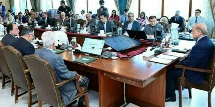 وفاقی کابینہ کا آڈٹ سیشن، وزیراعظم شہباز شریف نے اسلام آباد احتجاج کو جرم اور غداری قرار دے دیا