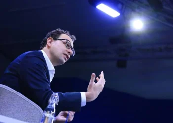 اینتھروپک کے سی ای او ڈاریو اموڈائی نے کتنا کمایا؟ آئی پی او دستاویزات سے میگا سیلری لاگز کا پردہ چاک
