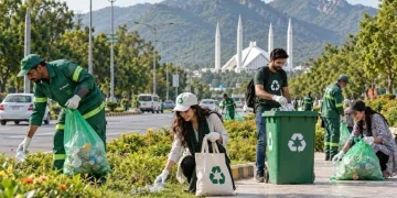 اسلام آباد کو پلاسٹک فری بنانے کی مہم، 218 کلوگرام پولی تھین بیگز ضبط، دکان دار گرفتار