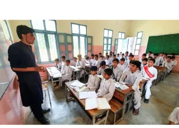 خیبر پختونخوا کے 3 اضلاع میں تمام اسکول، کالج اور یونیورسٹیاں بند، شیڈول امتحانات بھی منسوخ
